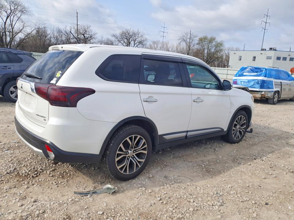 Продаж на аукціоні авто 2016 Mitsubishi Outlander, vin: JA4AZ3A31GZ001565, номер лоту: 48037686