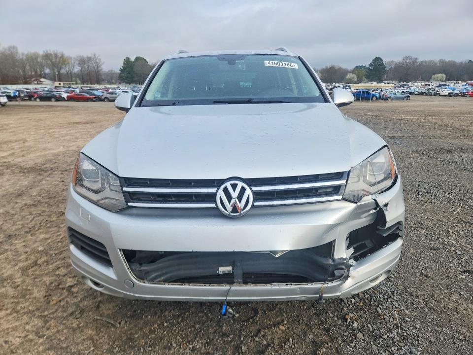 41603486 :رقم المزاد ، WVGEF9BPXED009187 vin ، 2014 Volkswagen Touareg مزاد بيع