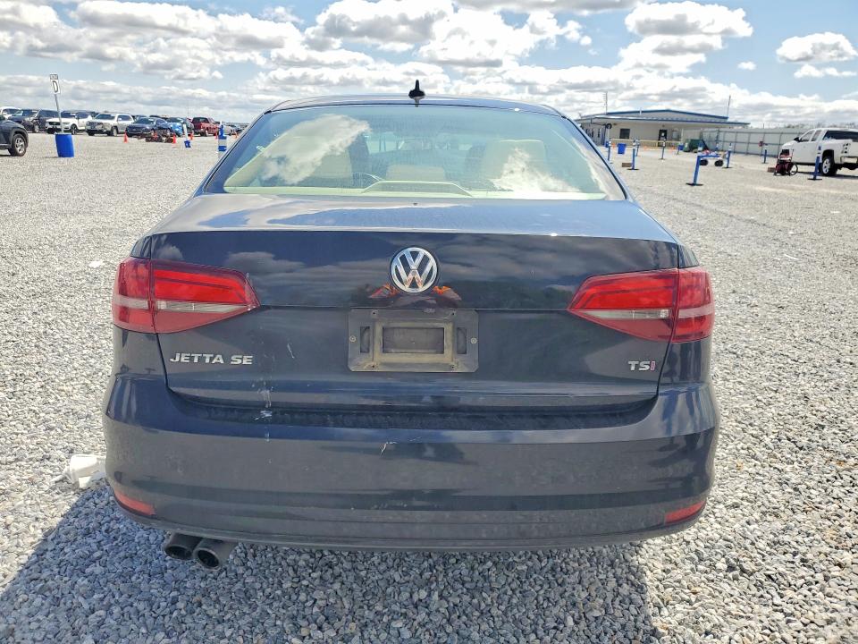 46956086 :رقم المزاد ، 3VWDB7AJ5HM250206 vin ، 2017 Volkswagen Jetta مزاد بيع