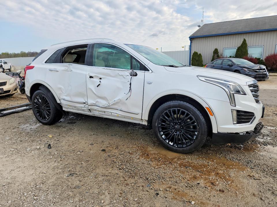 47560316 :رقم المزاد ، 1GYKNDRS9HZ293663 vin ، 2017 Cadillac Xt5 مزاد بيع