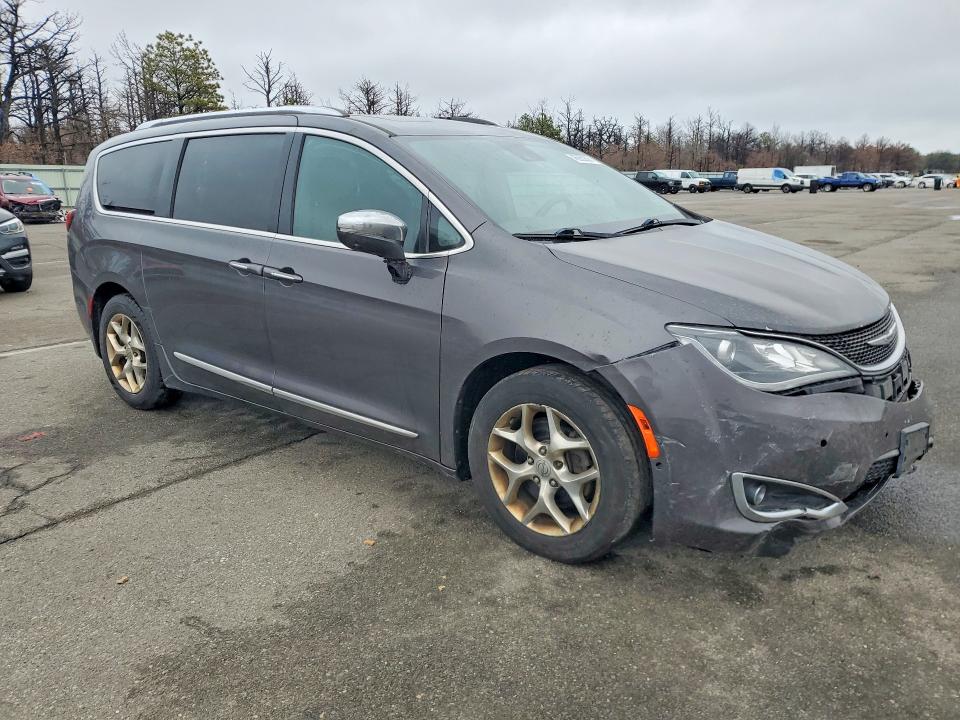Продажа на аукционе авто 2017 Chrysler Pacifica, vin: 2C4RC1GG6HR614530, номер лота: 46950306