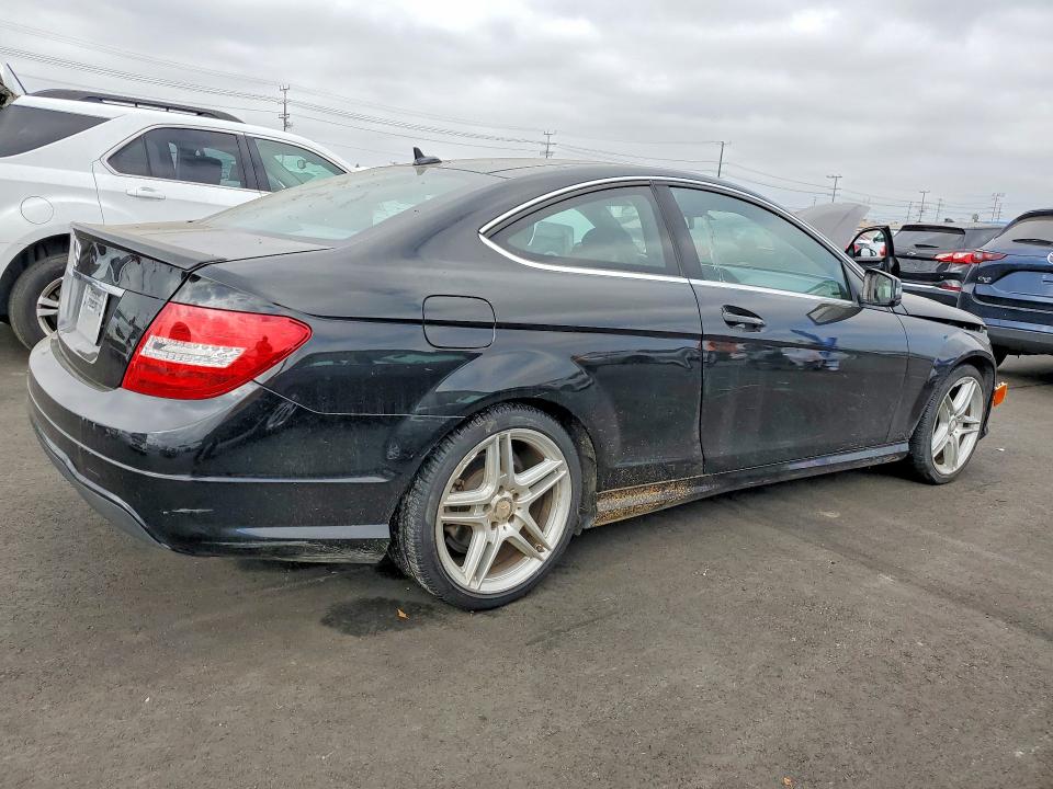 Auction sale of the 2015 Mercedes-benz C, vin: WDDGJ4HB1FG420641, lot number: 41667046