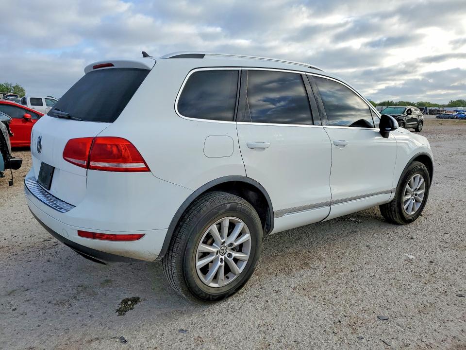 Продажа на аукционе авто 2013 Volkswagen Touareg, vin: WVGEF9BP8DD005895, номер лота: 47208036
