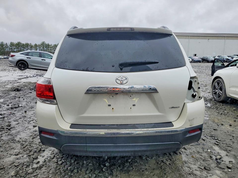 47236526 :رقم المزاد ، 5TDBK3EH2DS210945 vin ، 2013 Toyota Highlander مزاد بيع