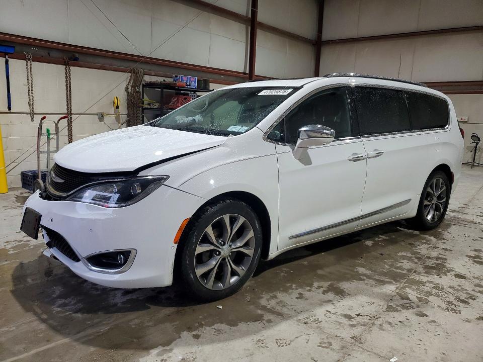Продаж на аукціоні авто 2017 Chrysler Pacifica, vin: 2C4RC1GG8HR670520, номер лоту: 47025876