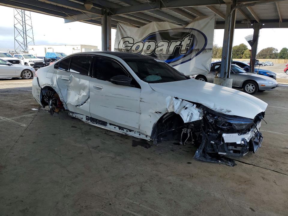 79379345 :رقم المزاد ، WBS83FK01SCT27933 vin ، 2025 Bmw M5 مزاد بيع