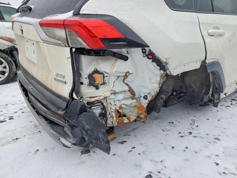 77824545 :رقم المزاد ، 2T3RWRFV4MW113142 vin ، 2021 Toyota Rav4 Hybrid مزاد بيع