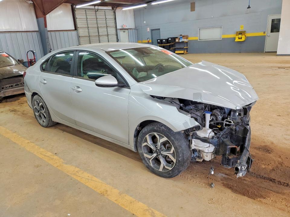 79864785 :رقم المزاد ، 3KPF24AD1ME305713 vin ، 2021 Kia Forte مزاد بيع