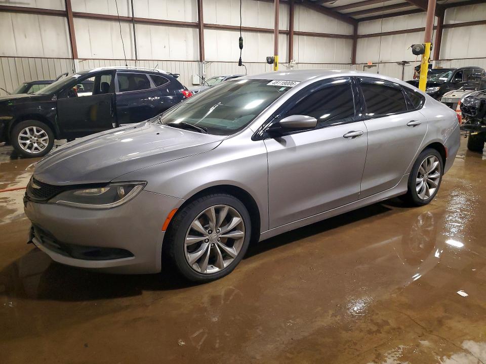 48118006 :رقم المزاد ، 1C3CCCDG5FN736543 vin ، 2015 Chrysler 200 مزاد بيع