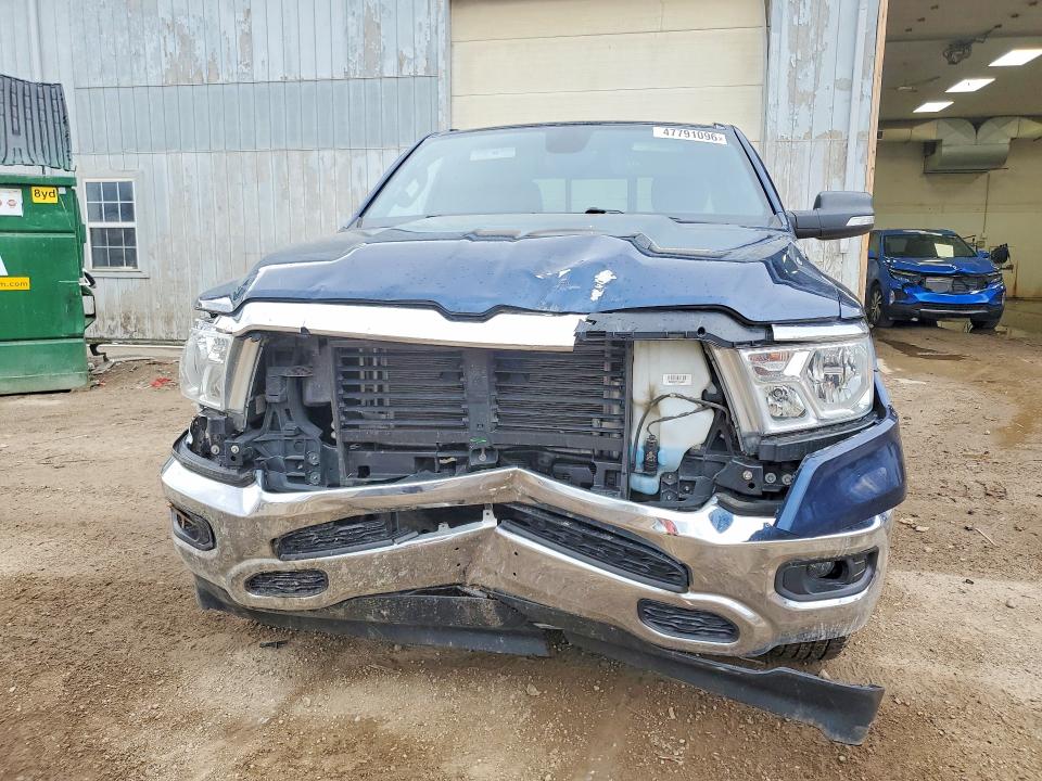 47791096 :رقم المزاد ، 1C6RRFBG9MN645577 vin ، 2021 Ram 1500 مزاد بيع