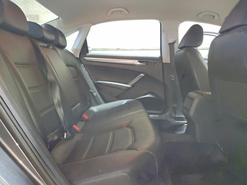 47471156 :رقم المزاد ، 1VWAA7A31JC014960 vin ، 2018 Volkswagen Passat مزاد بيع