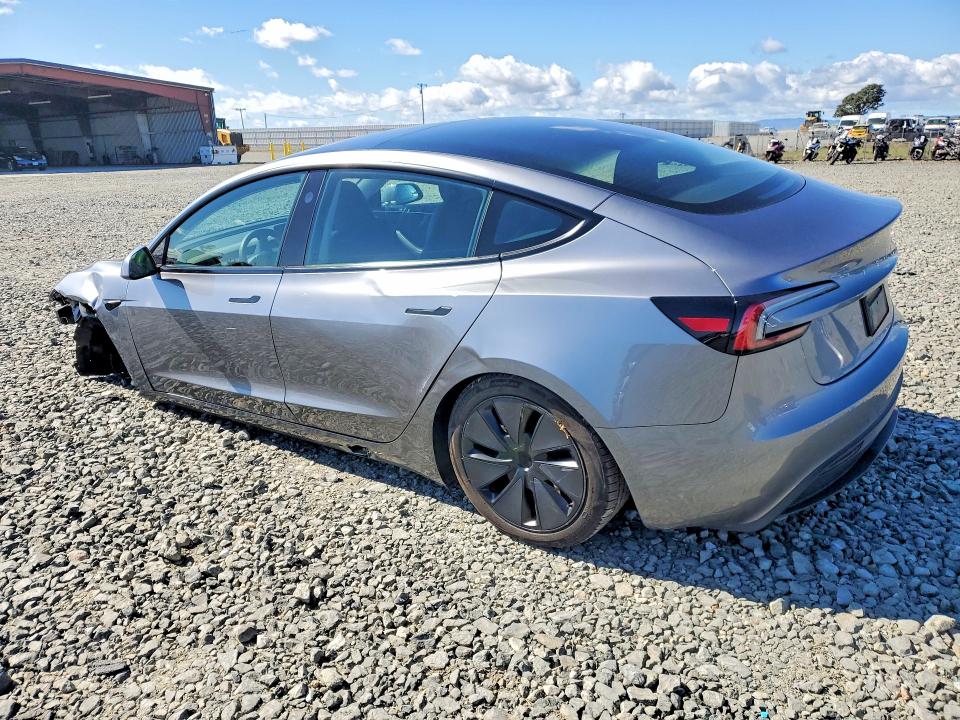 Продажа на аукционе авто 2024 Tesla Model 3, vin: 5YJ3E1EA0RF863692, номер лота: 41999156