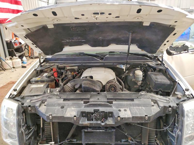 2008 Cadillac Escalade მანქანა იყიდება აუქციონზე, vin: 1GYFK63848R189472, აუქციონის ნომერი: 46405456