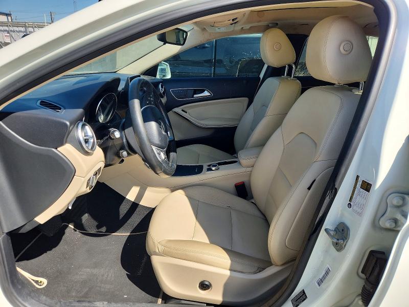 47105726 :رقم المزاد ، WDCTG4EB1FJ118730 vin ، 2015 Mercedes-benz Gla مزاد بيع