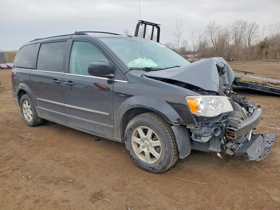 46915506 :رقم المزاد ، 2A4RR5D17AR113331 vin ، 2010 Chrysler Town & Country مزاد بيع