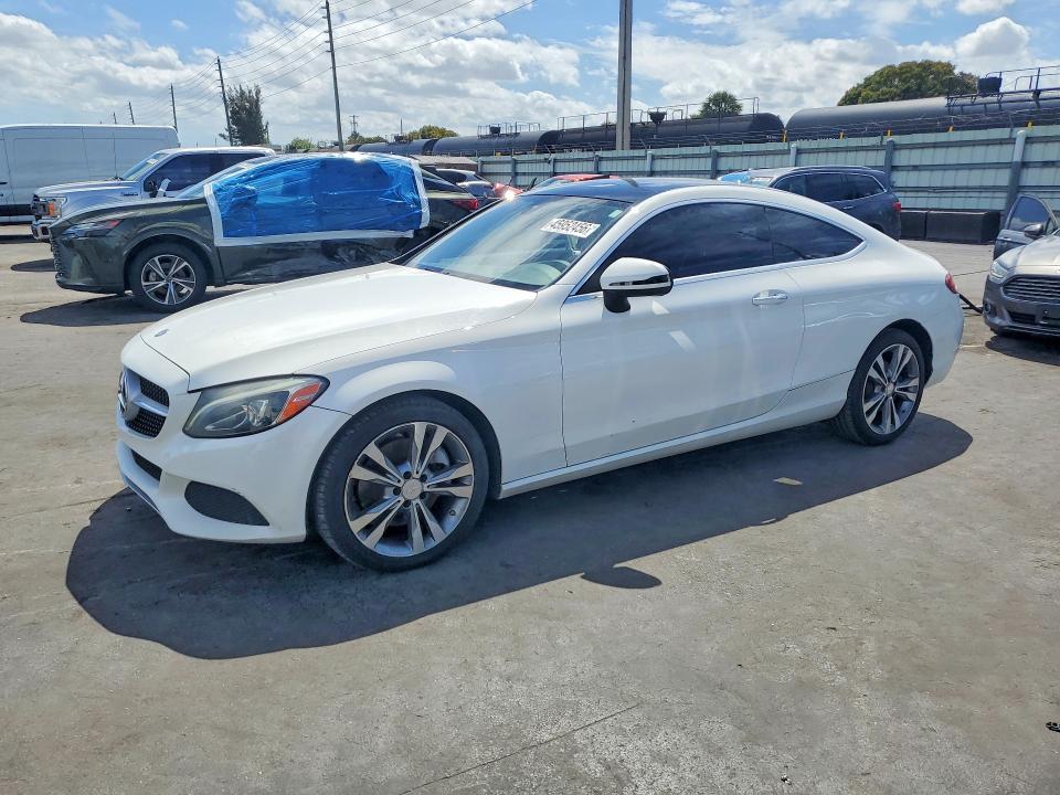 Aukcja sprzedaży 2017 Mercedes-benz C, vin: WDDWJ4KB6HF388850, numer aukcji: 45952456