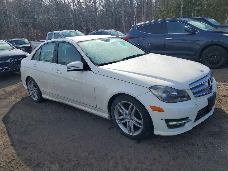 Продажа на аукционе авто 2012 Mercedes-benz C, vin: WDDGF8FB3CA734897, номер лота: 47210126