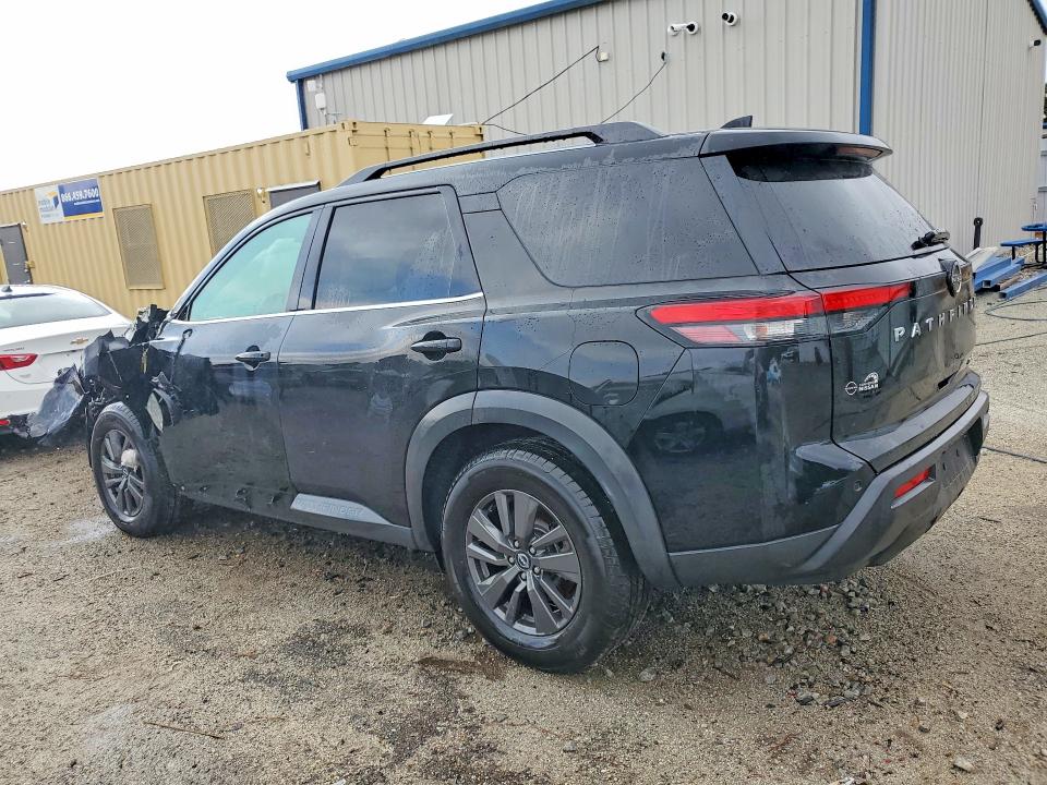 79662235 :رقم المزاد ، 5N1DR3BC2NC215204 vin ، 2022 Nissan Pathfinder مزاد بيع