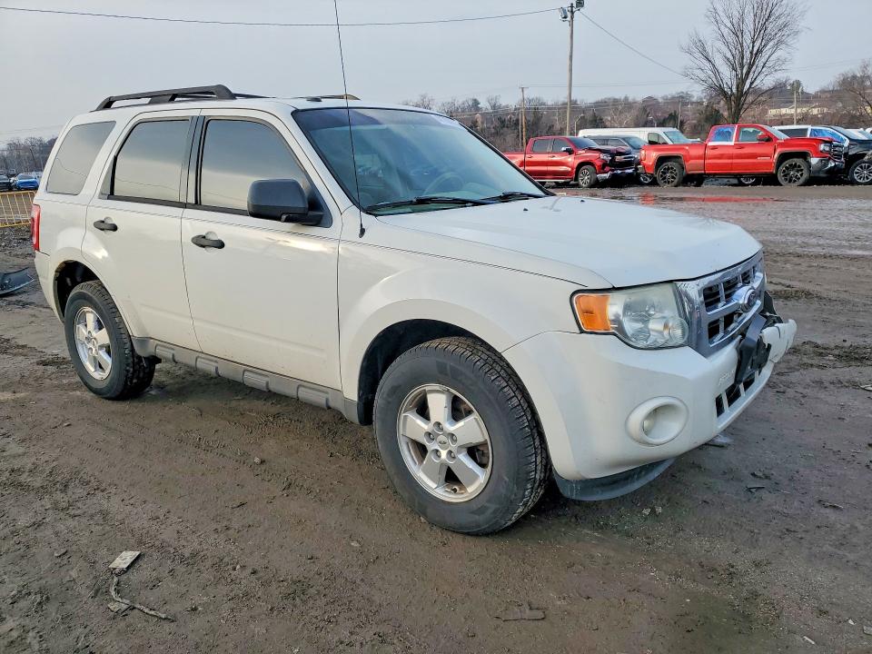 Продажа на аукционе авто 2011 Ford Escape, vin: 1FMCU9DGXBKA13886, номер лота: 41709216