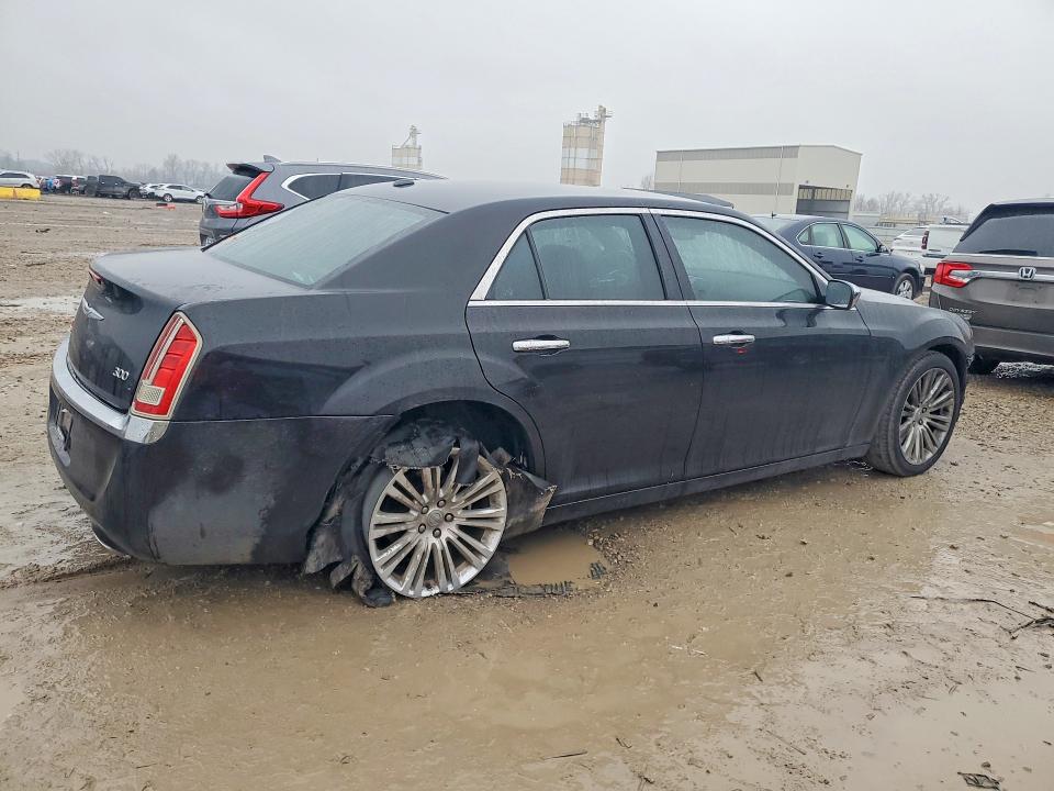 79622715 :رقم المزاد ، 2C3CA6CT0BH564737 vin ، 2011 Chrysler 300c مزاد بيع