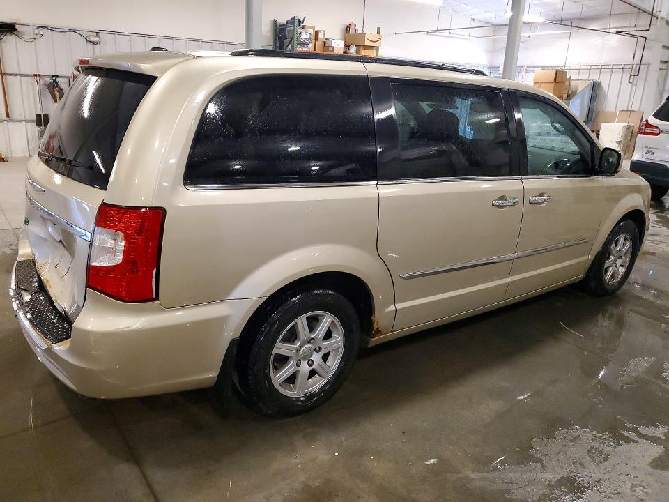 2011 Chrysler Town & Country მანქანა იყიდება აუქციონზე, vin: 2A4RR5DG8BR797912, აუქციონის ნომერი: 46058026