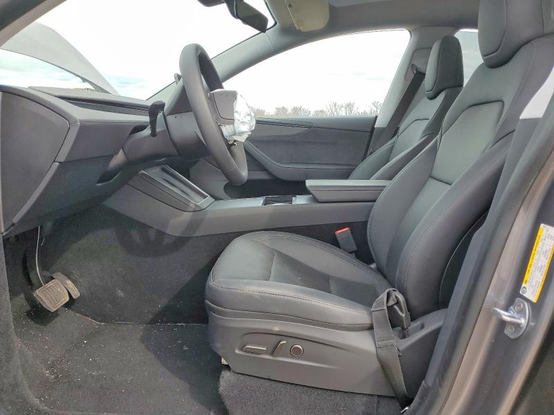 47172056 :رقم المزاد ، 7SAYGDED0TF462794 vin ، 2026 Tesla Y مزاد بيع