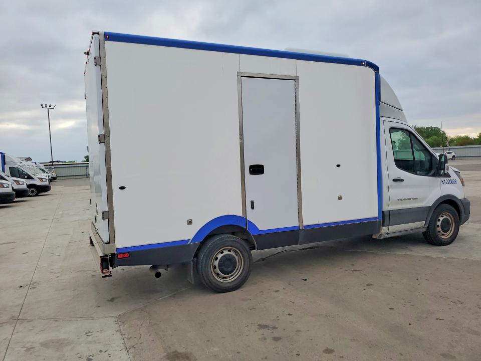 2022 Ford Transit მანქანა იყიდება აუქციონზე, vin: 1FDBW5Z85NKA01682, აუქციონის ნომერი: 46998556