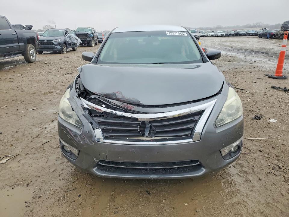 2015 Nissan Altima მანქანა იყიდება აუქციონზე, vin: 1N4AL3AP7FC595628, აუქციონის ნომერი: 79977385