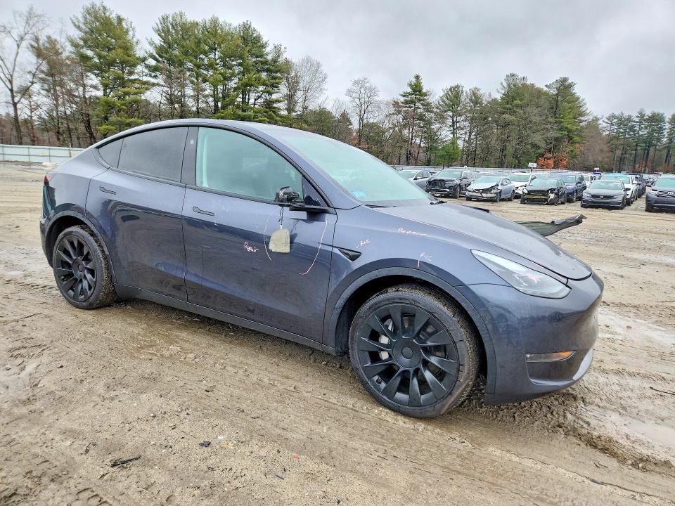 2025 Tesla Model Y მანქანა იყიდება აუქციონზე, vin: 7SAYGDEE2SA361406, აუქციონის ნომერი: 46924006