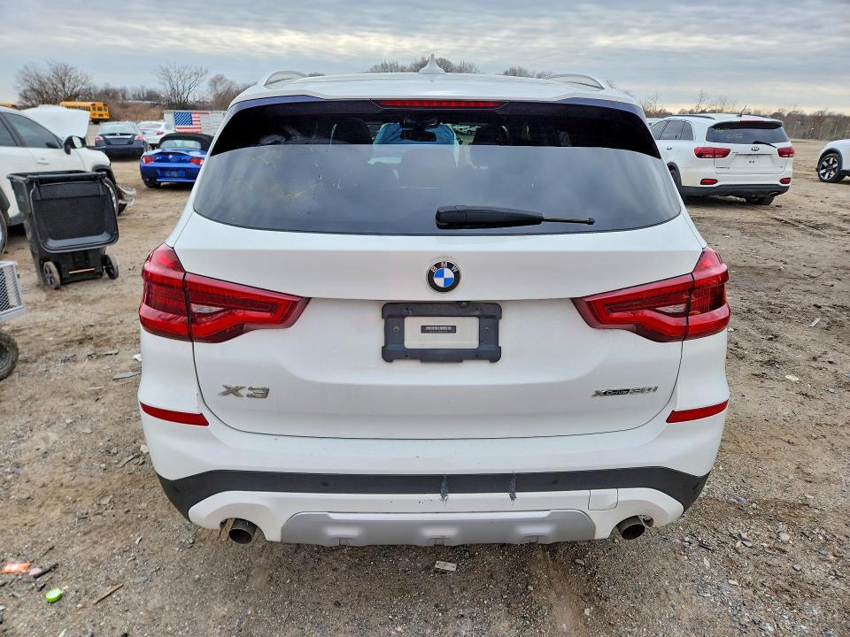 46642186 :رقم المزاد ، 5UXTY5C00M9F64877 vin ، 2021 Bmw X3 مزاد بيع
