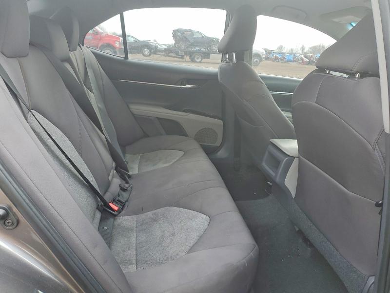 47461646 :رقم المزاد ، 4T1B11HK8KU791564 vin ، 2019 Toyota Camry مزاد بيع