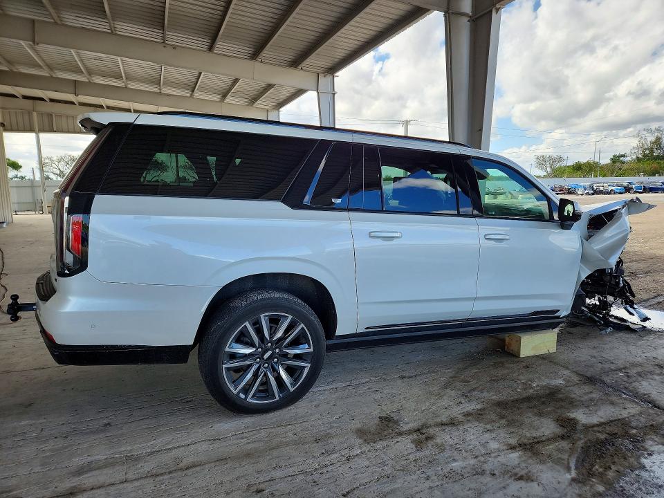 2021 Cadillac Escalade მანქანა იყიდება აუქციონზე, vin: 1GYS3PKL7MR347711, აუქციონის ნომერი: 47161926