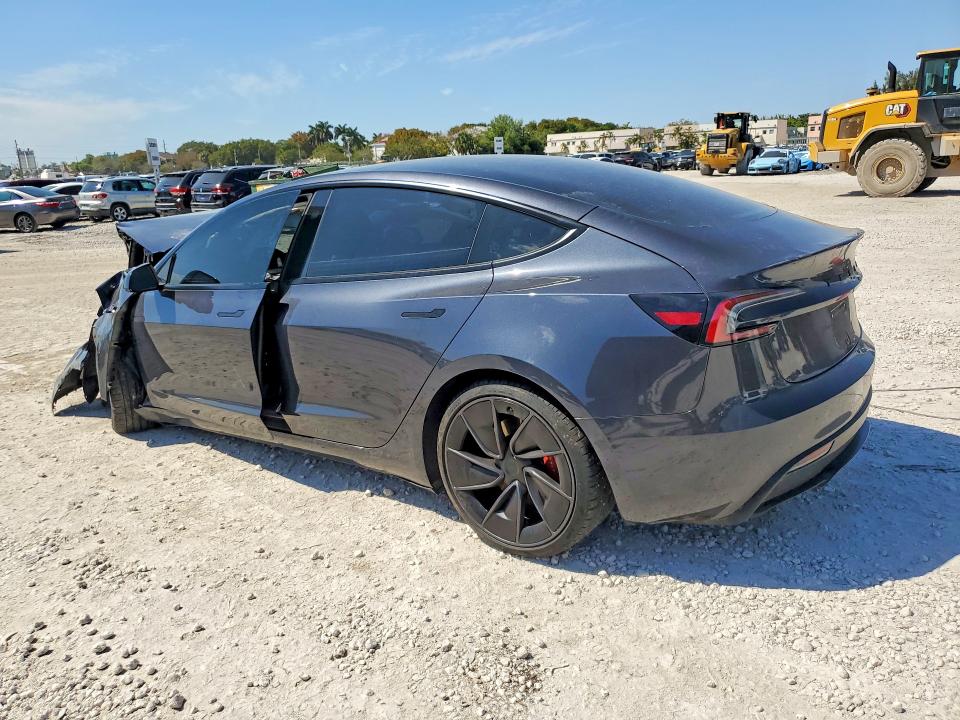 47334566 :رقم المزاد ، 5YJ3E1ET8RF867071 vin ، 2024 Tesla Model 3 مزاد بيع