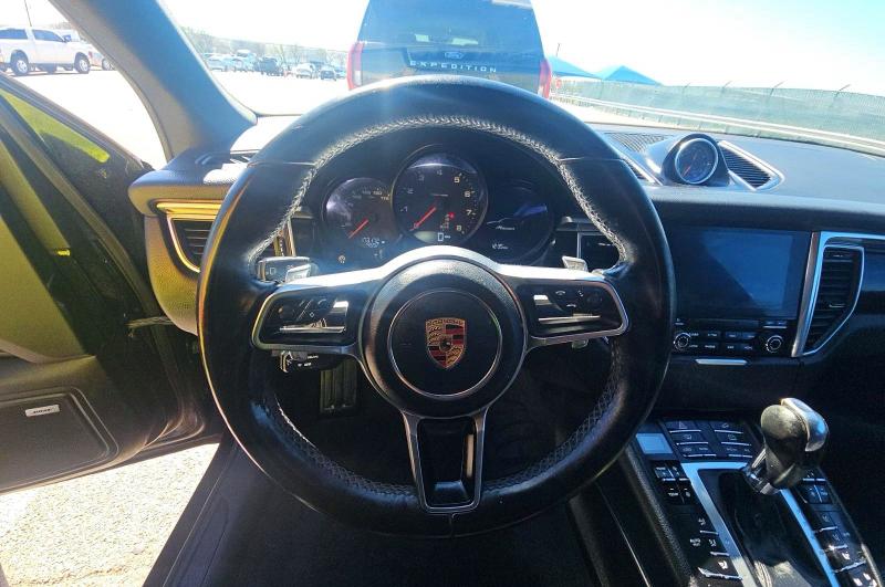 Auction sale of the 2017 Porsche Macan, vin: WP1AA2A51HLB05601, lot number: 47048756