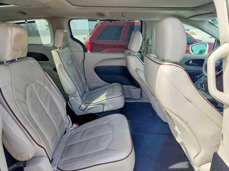 47841426 :رقم المزاد ، 2C4RC1GG1HR670696 vin ، 2017 Chrysler Pacifica مزاد بيع