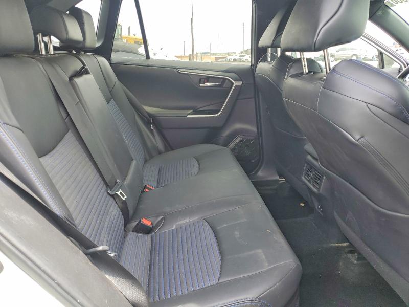 47124366 :رقم المزاد ، 4T3E6RFV8MU044230 vin ، 2021 Toyota Rav4 Hybrid مزاد بيع