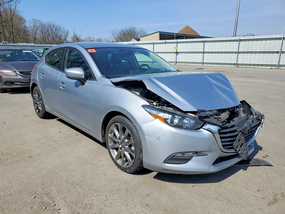 Продажа на аукционе авто 2018 Mazda 3, vin: 3MZBN1L37JM181356, номер лота: 47930066
