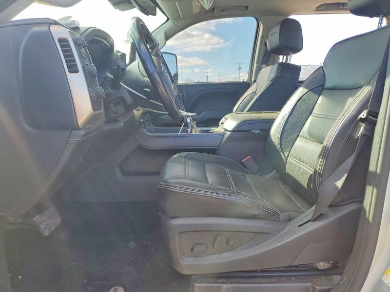 47072386 :رقم المزاد ، 1GT12UEY2JF244221 vin ، 2018 Gmc Sierra مزاد بيع