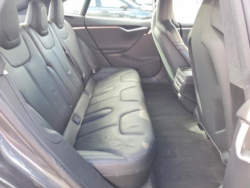 41607356 :رقم المزاد ، 5YJSA1E21GF130063 vin ، 2016 Tesla Model S مزاد بيع