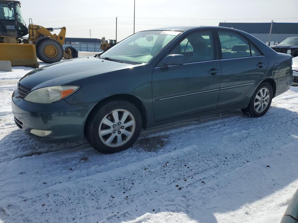47936926 :رقم المزاد ، JTDBF30K620044680 vin ، 2002 Toyota Camry مزاد بيع