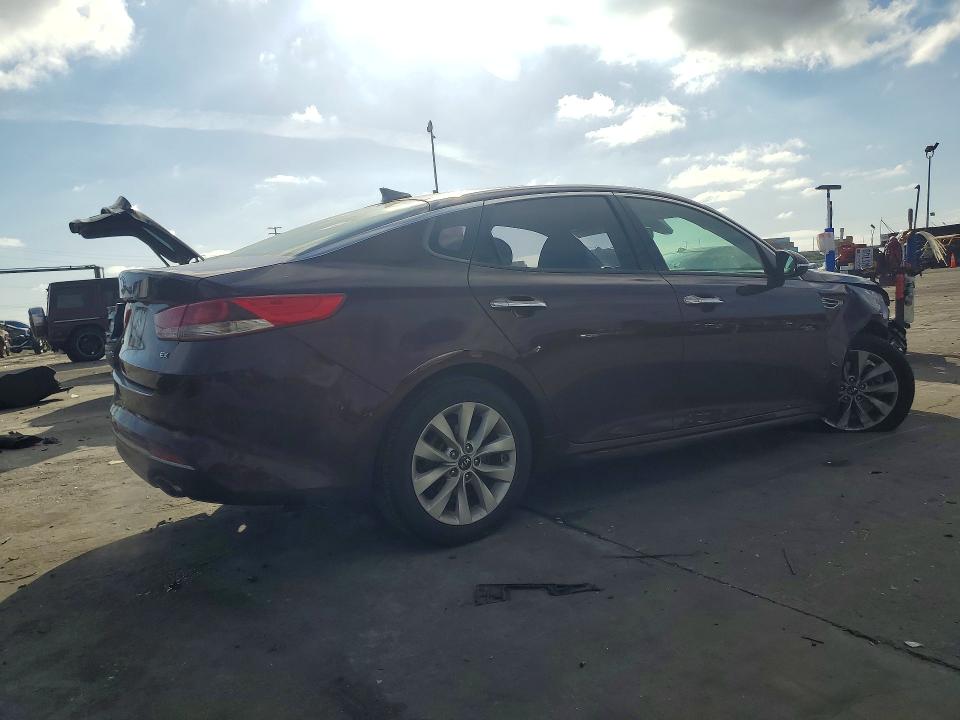2017 Kia Optima მანქანა იყიდება აუქციონზე, vin: 5XXGU4L31HG153982, აუქციონის ნომერი: 79266915