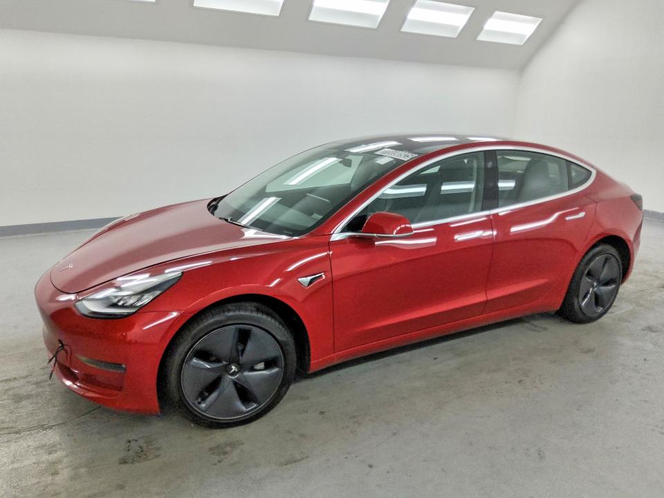 78690925 :رقم المزاد ، 5YJ3E1EA2JF045675 vin ، 2018 Tesla Model 3 مزاد بيع