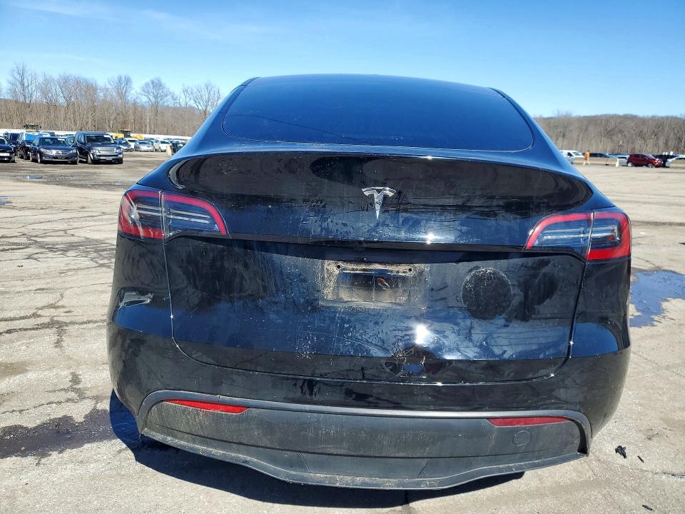 Продажа на аукционе авто 2023 Tesla Model Y, vin: 7SAYGDEDXPF958482, номер лота: 41979436