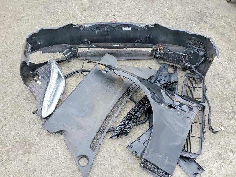 79712635 :رقم المزاد ، 5YJSA1E22KF332497 vin ، 2019 Tesla Model S مزاد بيع