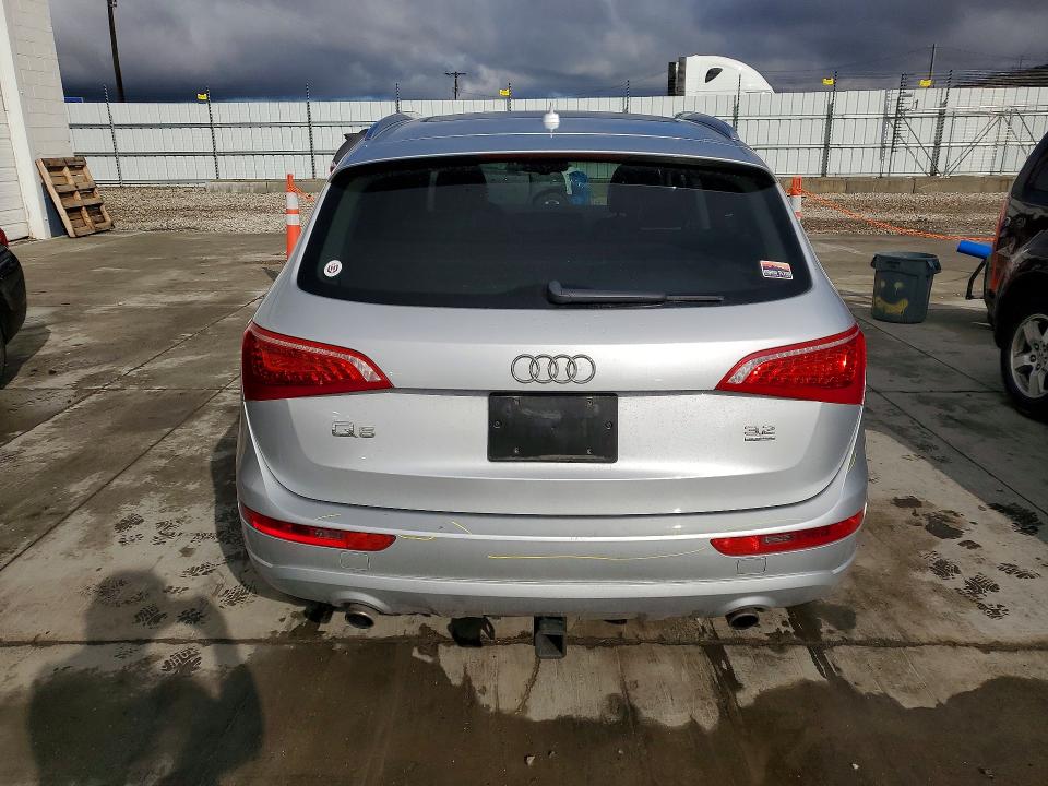 79122605 :رقم المزاد ، WA1LKAFPXAA085288 vin ، 2010 Audi Q5 مزاد بيع