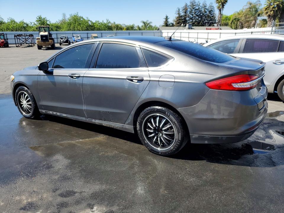 41737646 :رقم المزاد ، 3FA6P0HD4HR255622 vin ، 2017 Ford Fusion مزاد بيع