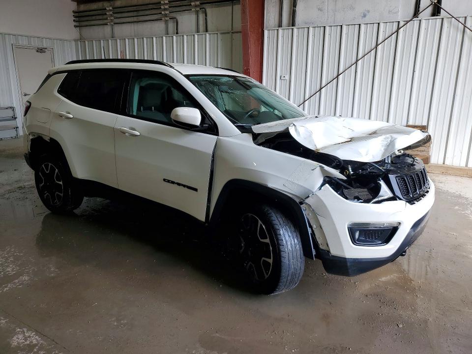 47705136 :رقم المزاد ، 3C4NJDAB3KT847028 vin ، 2019 Jeep Compass مزاد بيع