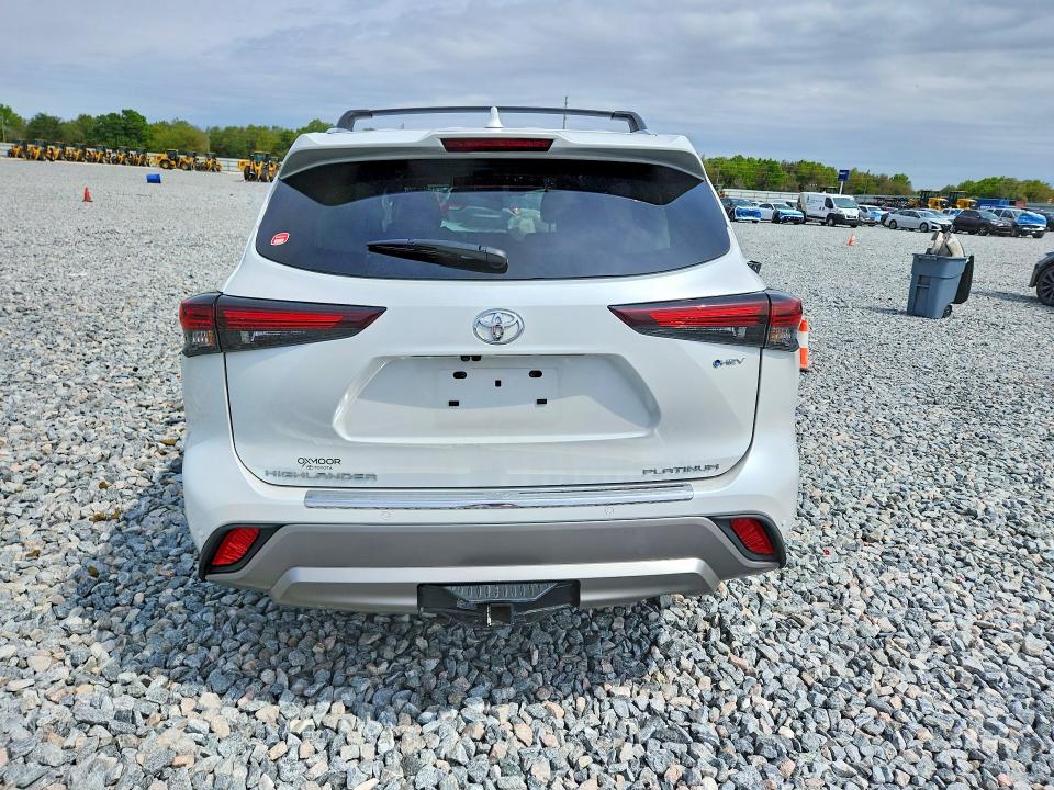 2025 Toyota Highlander Hybrid მანქანა იყიდება აუქციონზე, vin: 5TDEBRCH3SS688078, აუქციონის ნომერი: 46625706