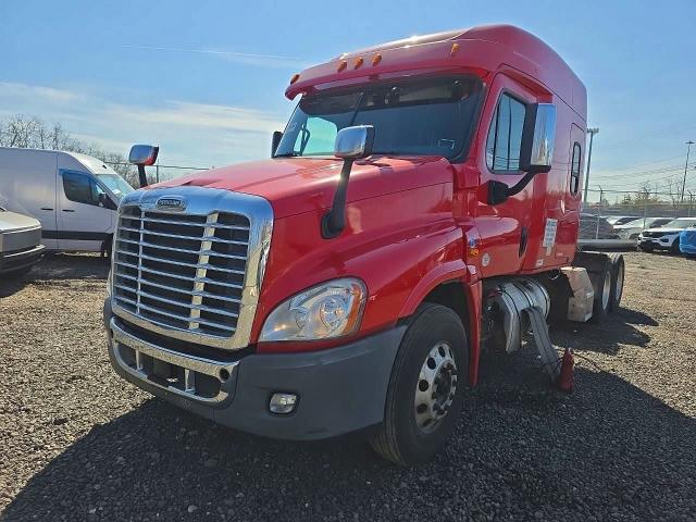 Продажа на аукционе авто 2018 Freigliner Cascadia 125, vin: 1FUJGLDV6JLJV0985, номер лота: 97557965