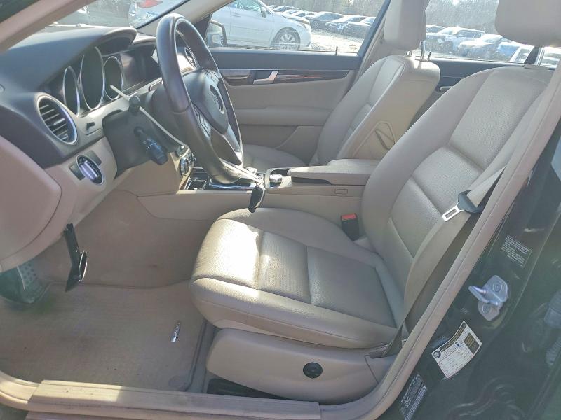 Продажа на аукционе авто 2012 Mercedes-benz C, vin: WDDGF8BB4CR228860, номер лота: 46562036